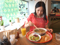 2階にある、Cafe Hai(カフェ・ハイ)にも入ってみたよ