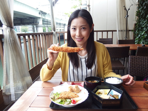 エビフライ頭から食べられた!