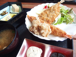 有頭海老フライ・鯵フライ・若鶏の唐揚