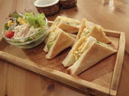 ハウルズカフェのタマゴサンドイッチ