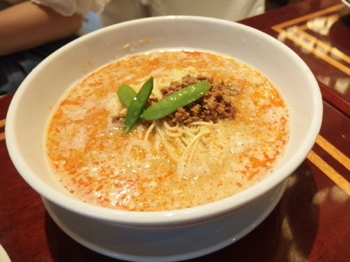 頤和園(IWAEN)の担々麺セット@京橋エドグラン店