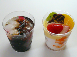 ケーニヒスクローネのコーヒーゼリーと、フルーツデラックス