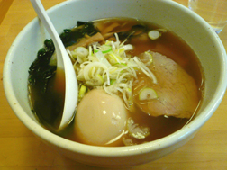 みみずくラーメン全部のせ