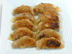 信念フーズの手造り餃子を焼いたよ