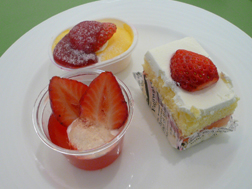 タカノフルーツバーのケーキ