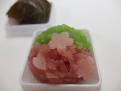 鶴屋吉信