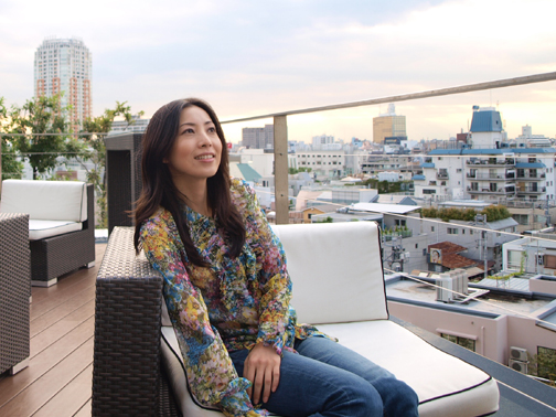 TWO ROOMS GRIL BARのウォーターテラス席