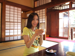 お抹茶と練り切りのセットは500円だよ